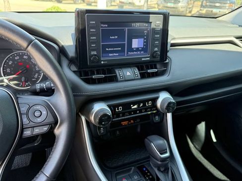 Used 2022 Toyota RAV4 XLE Premium FWD image 20