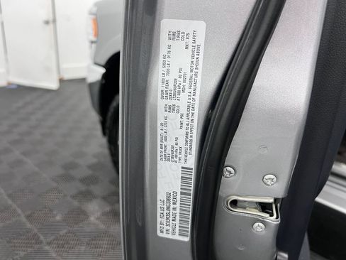 Used 2022 RAM 3500 Limited AWD/4WD image 25