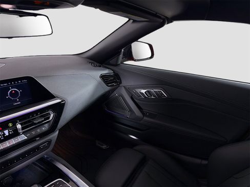 Used 2026 BMW Z4 sDrive30i w/ Premium Package image 24