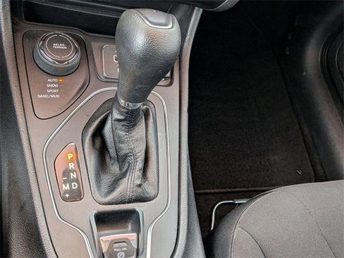 Certified 2021 Jeep Cherokee Latitude image 23