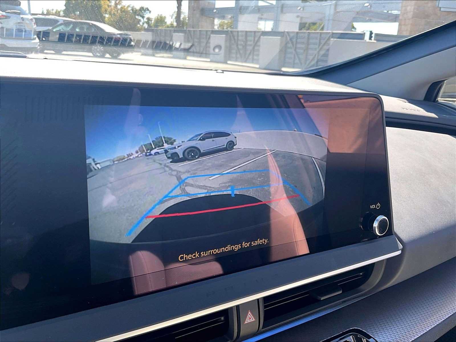 Used 2024 Toyota Prius XLE FWD image 22