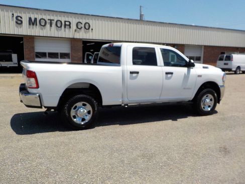 Used 2022 RAM 2500 Tradesman w/ Chrome Appearance Group AWD/4WD image 6