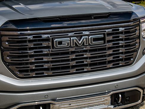 Used 2026 GMC Sierra 1500 Denali Ultimate AWD/4WD image 13