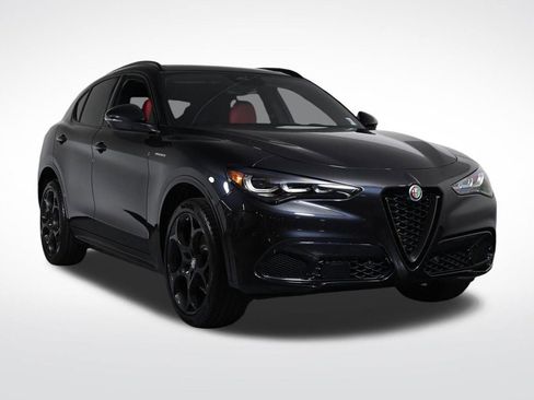 Used 2025 Alfa Romeo Stelvio Sprint w/ Veloce Package AWD/4WD image 7