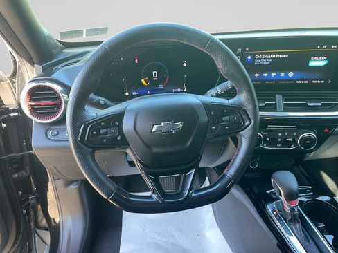 Used 2024 Chevrolet Trax RS w/ Sunroof Package FWD image 25