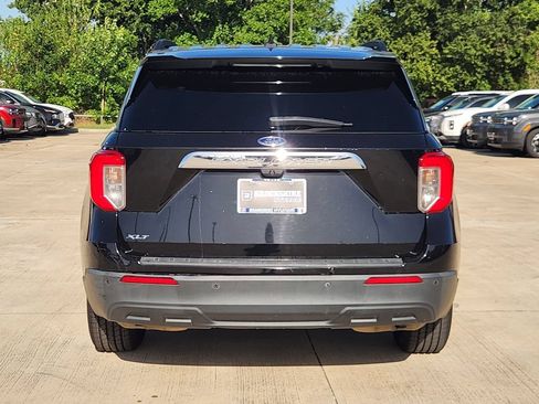 Used 2020 Ford Explorer XLT RWD image 8