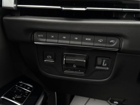 New 2026 Cadillac Escalade Platinum Sport w/ LPO, ONYX Package image 23