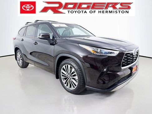 Certified 2020 Toyota Highlander Platinum AWD/4WD image 1