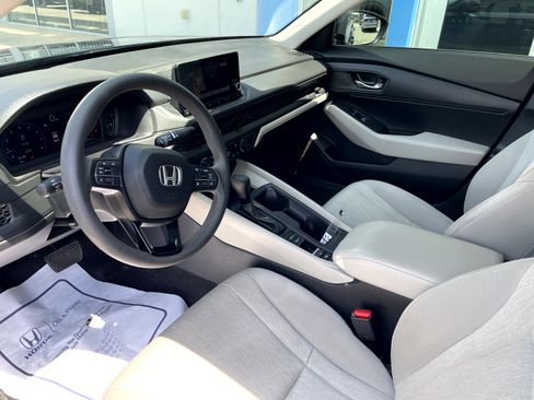 Certified 2023 Honda Accord LX image 11