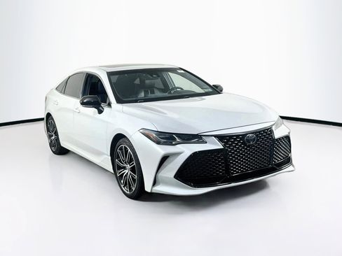 Used 2019 Toyota Avalon Touring w/ All Weather Liner Package FWD image 3