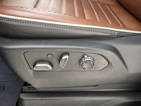 Certified 2023 GMC Yukon Denali Ultimate image 9