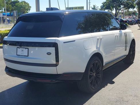 Used 2023 Land Rover Range Rover Autobiography image 21