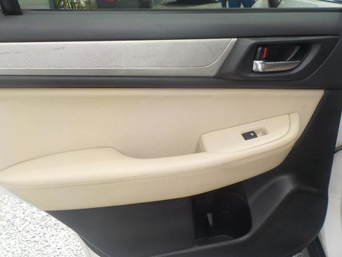 Used 2016 Subaru Outback 2.5i Premium AWD/4WD image 21