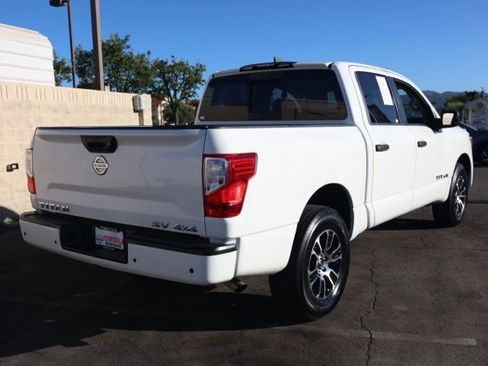 Certified 2022 Nissan Titan SV image 4