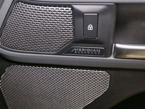 Used 2023 Land Rover Defender 110 X-Dynamic SE image 23