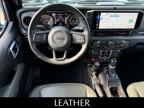 Used 2024 Jeep Gladiator Mojave w/ Safety Group image 8