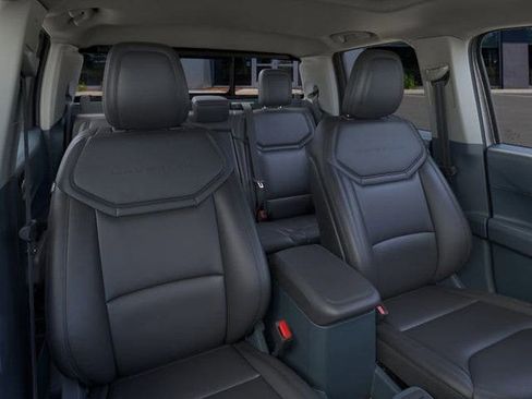 New 2025 Ford Maverick Lariat w/ Black Appearance Package image 10