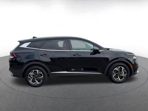 Used 2025 Kia Sportage LX FWD image 13