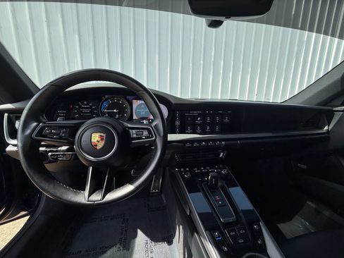 Used 2021 Porsche 911 Carrera RWD image 12
