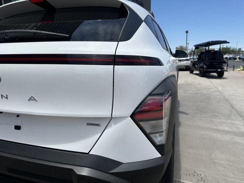 Used 2024 Hyundai Kona SEL image 14