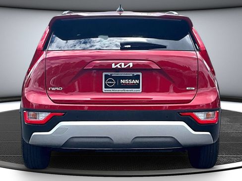Used 2023 Kia Niro EX FWD image 5