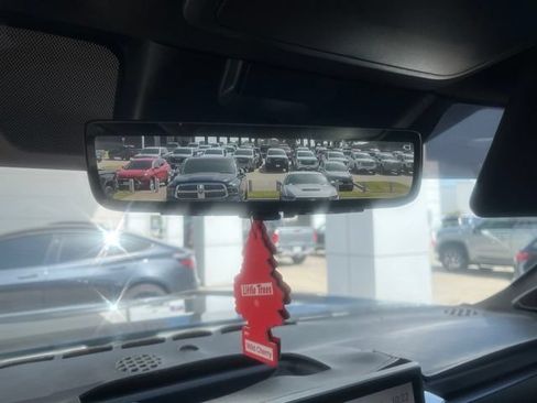 Used 2022 Toyota Tundra Platinum w/ Advanced Package AWD/4WD image 25