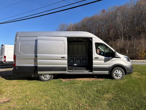 New 2026 Ford Transit 350 148 High Roof Extended image 9