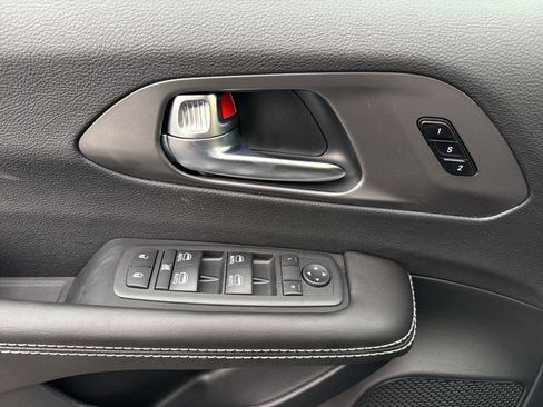 New 2026 Chrysler Pacifica Select image 18