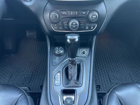 Used 2022 Jeep Cherokee Trailhawk w/ Trailer Tow Group image 17