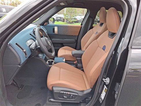 Used 2025 MINI Cooper Countryman S w/ Comfort Package Max image 13