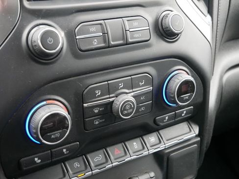 Used 2020 Chevrolet Silverado 1500 RST image 19