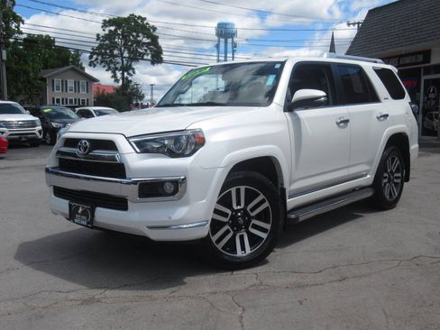Used 2016 Toyota 4Runner Limited AWD/4WD image 34