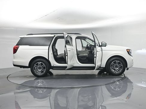 Certified 2025 Ford Expedition Max Active RWD image 41