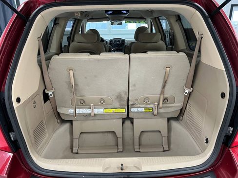 Used 2007 Kia Sedona LX FWD image 13