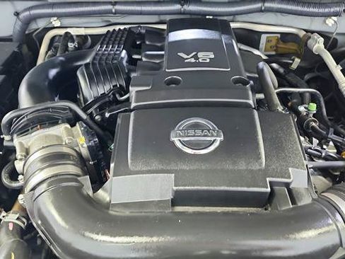 Used 2014 Nissan Frontier SV RWD image 28
