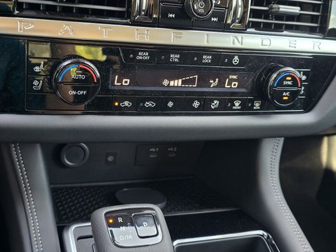 New 2026 Nissan Pathfinder Platinum AWD/4WD image 20