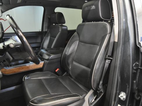 Used 2018 Chevrolet Silverado 1500 High Country image 11