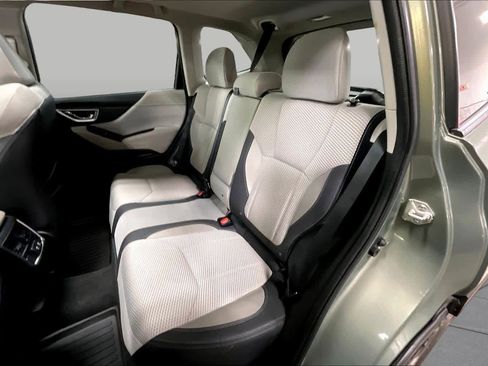 Used 2020 Subaru Forester Premium AWD/4WD image 21