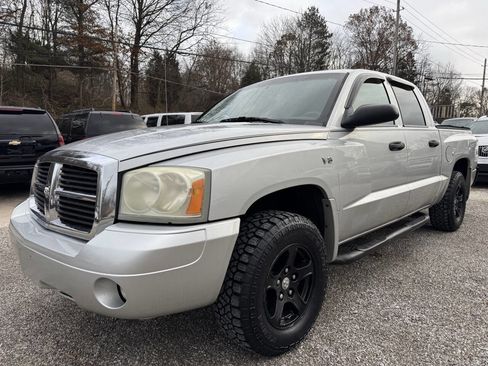 Used 2006 Dodge Dakota SLT image 1