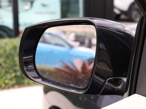 Used 2019 INFINITI QX60 Luxe w/ Essential Package FWD image 10