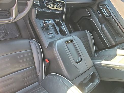 Used 2022 GMC Sierra 1500 AT4X image 23