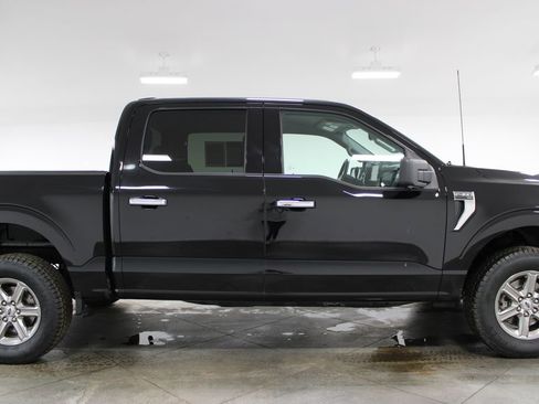 Used 2024 Ford F150 XLT image 11