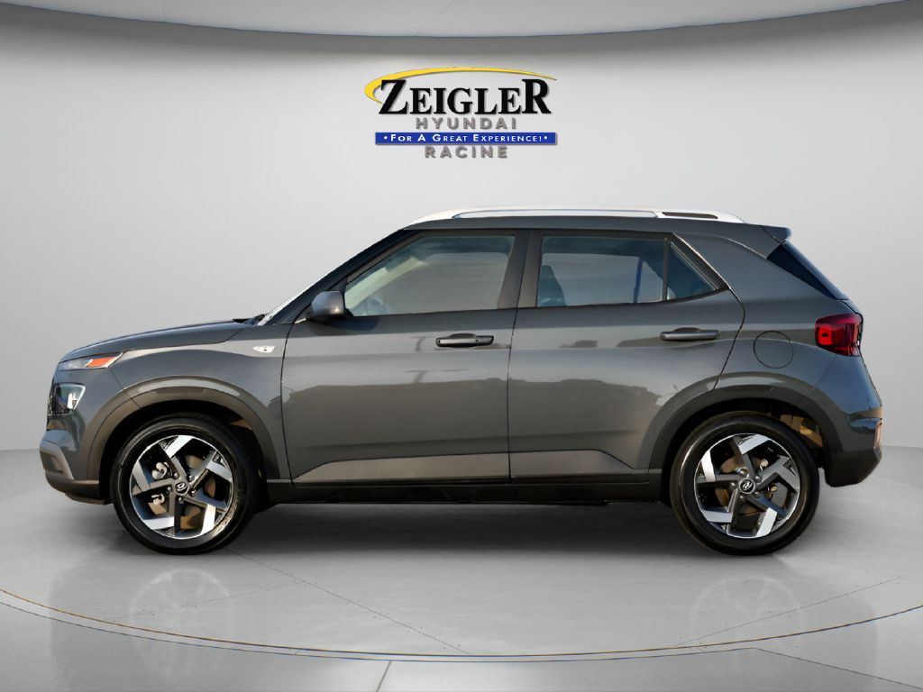 Certified 2026 Hyundai Venue SEL FWD image 4