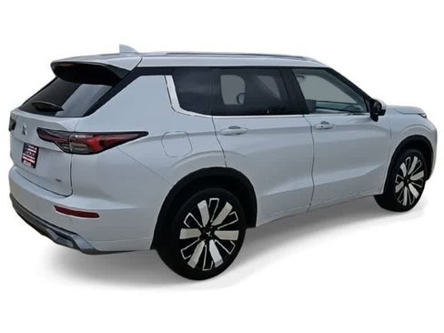 Used 2025 Mitsubishi Outlander SEL image 8