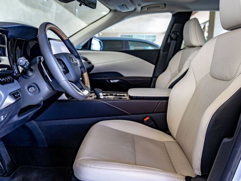 Used 2025 Lexus RX 350 Premium Plus w/ Convenience Package FWD image 19