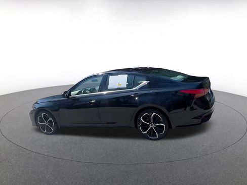 Used 2025 Nissan Altima 2.5 SR image 10