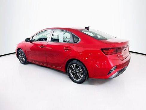 Certified 2023 Kia Forte LXS w/ LXS Technology Package FWD image 7