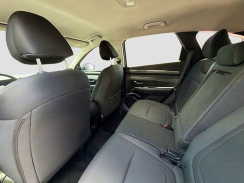Certified 2025 Hyundai Tucson SE FWD image 23