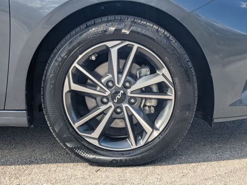 Used 2023 Kia Forte LXS image 10