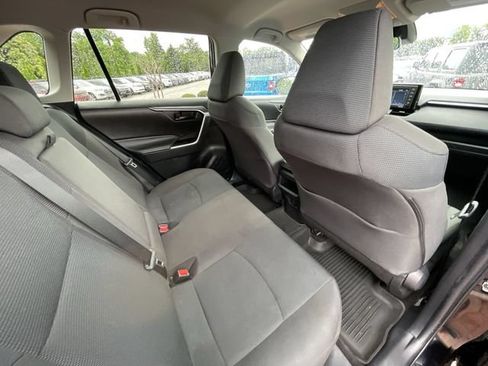 Used 2021 Toyota RAV4 LE FWD image 34